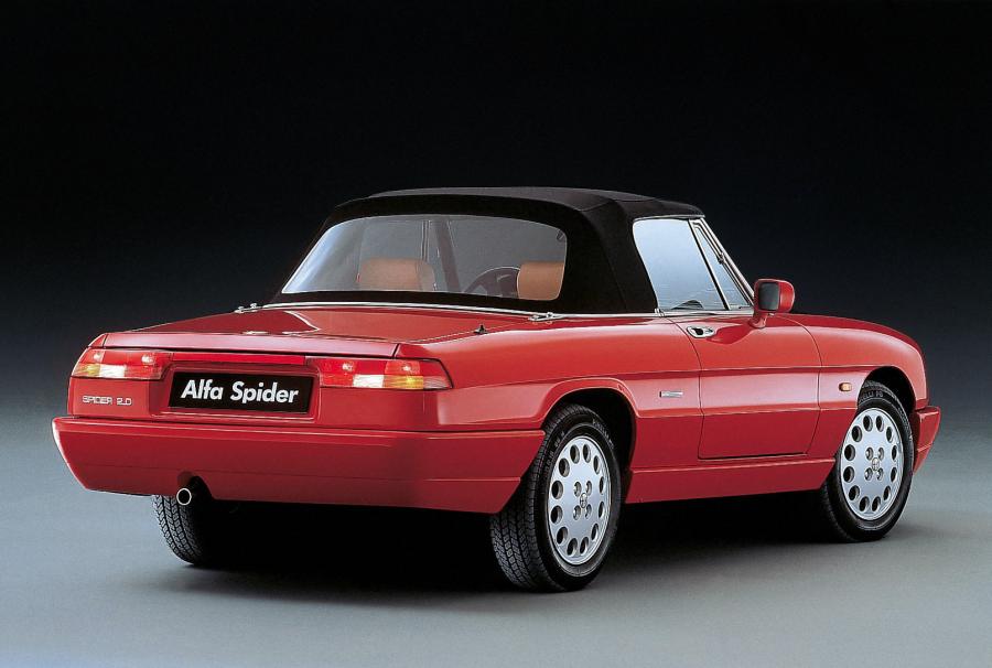  Alfa Romeo Spider 2.0 (115.A1) 1990 года  (фото 25 из 35)